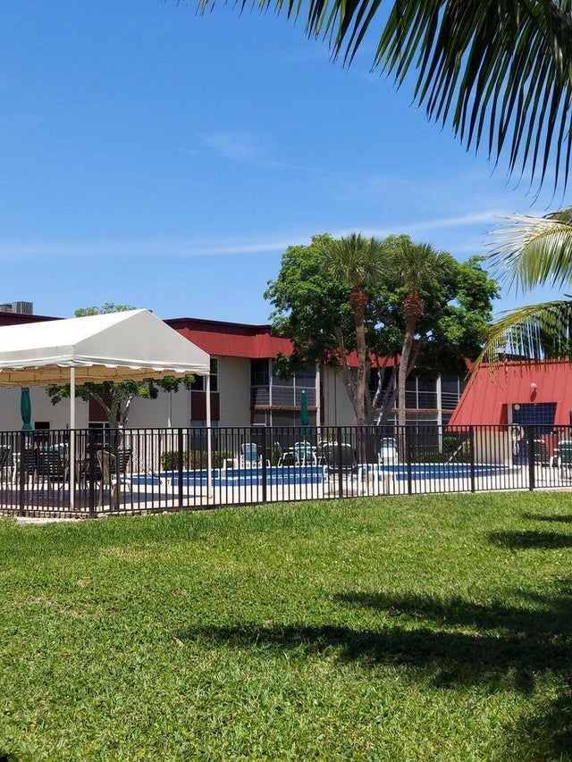 4 of 27 - 12019 W Greenway Dr #203, Royal Palm Beach, FL
