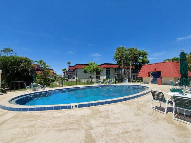 5 of 27 - 12019 W Greenway Dr #203, Royal Palm Beach, FL