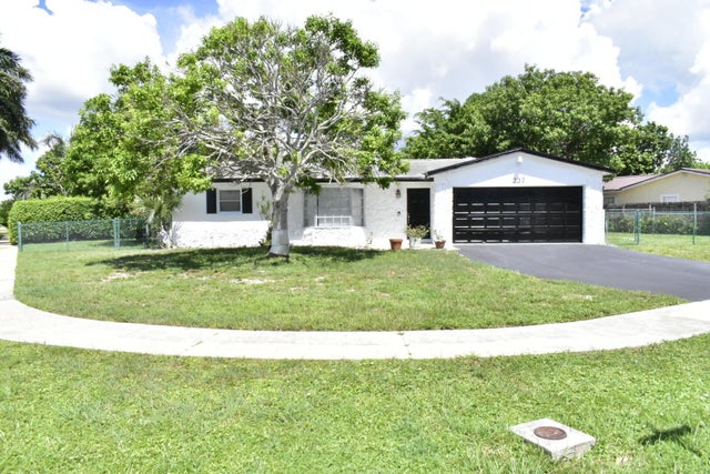 1 of 13 - 237 Porter Place, West Palm Beach, FL
