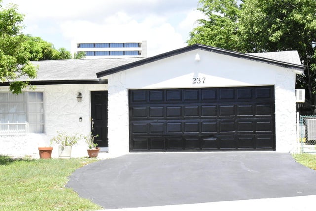 2 of 13 - 237 Porter Place, West Palm Beach, FL