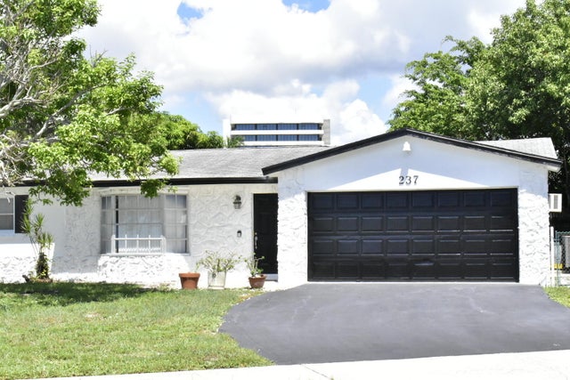 3 of 13 - 237 Porter Place, West Palm Beach, FL