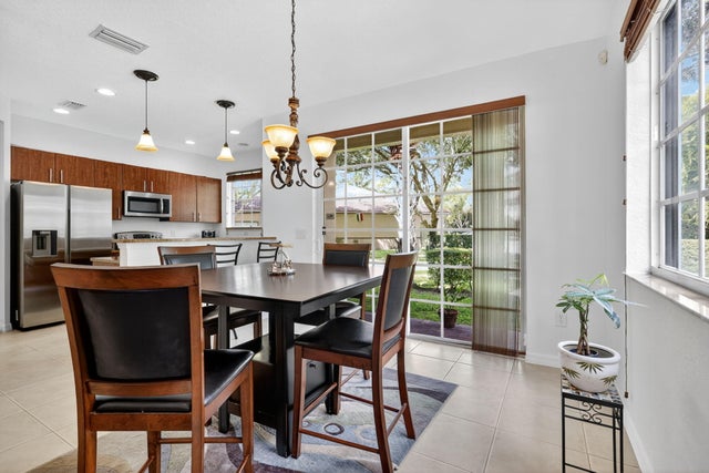 4 of 29 - 6272 S Military Trail #206, Lake Worth, FL