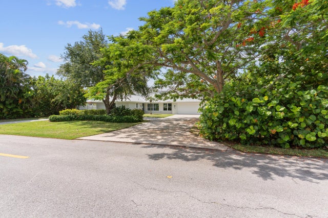 3 of 48 - 25 Park Avenue, Vero Beach, FL