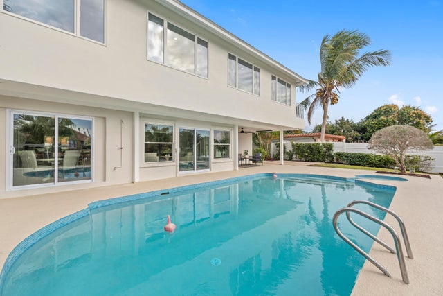 4 of 48 - 25 Park Avenue, Vero Beach, FL