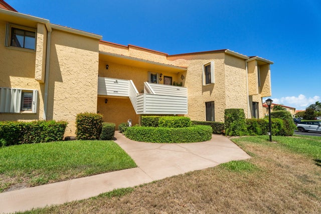 1 of 17 - 5383 Se Miles Grant Road #b-206, Stuart, FL