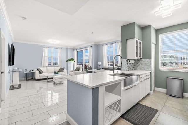 3 of 43 - 616 Clearwater Park Road #1402, West Palm Beach, FL
