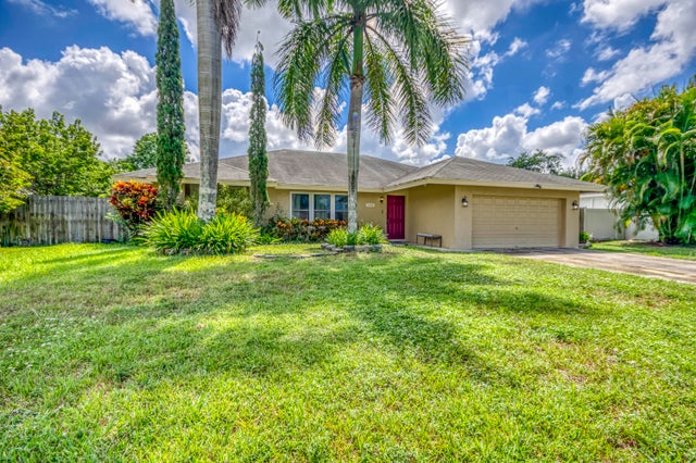 2 of 19 - 122 Heron Parkway, Royal Palm Beach, FL