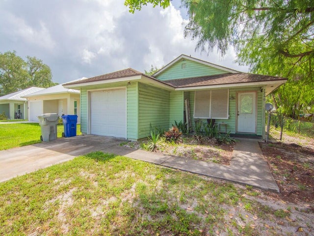 3 of 18 - 2240 86th Drive, Vero Beach, FL