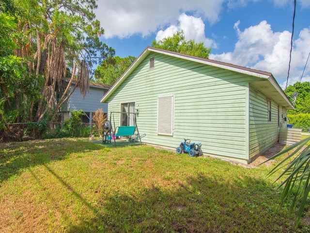 4 of 18 - 2240 86th Drive, Vero Beach, FL