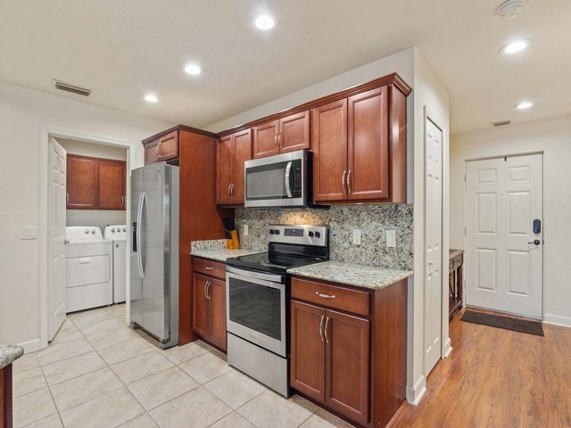 5 of 42 - 16 Alhambra S, Port Saint Lucie, FL