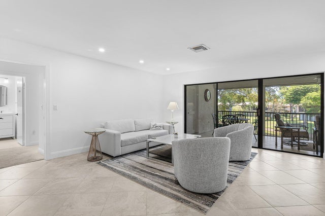 4 of 50 - 36 Westgate Lane #d, Boynton Beach, FL