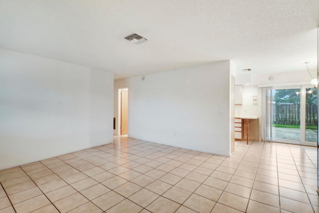 5 of 26 - 1362 Berkshire Drive, West Palm Beach, FL