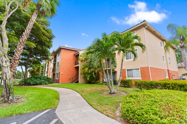 4 of 41 - 4187 N Haverhill Road #505, West Palm Beach, FL
