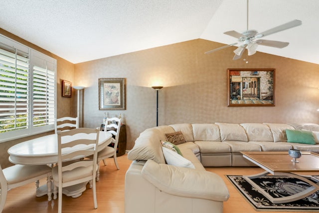 3 of 28 - 5721 Bennington Way, Lake Worth, FL
