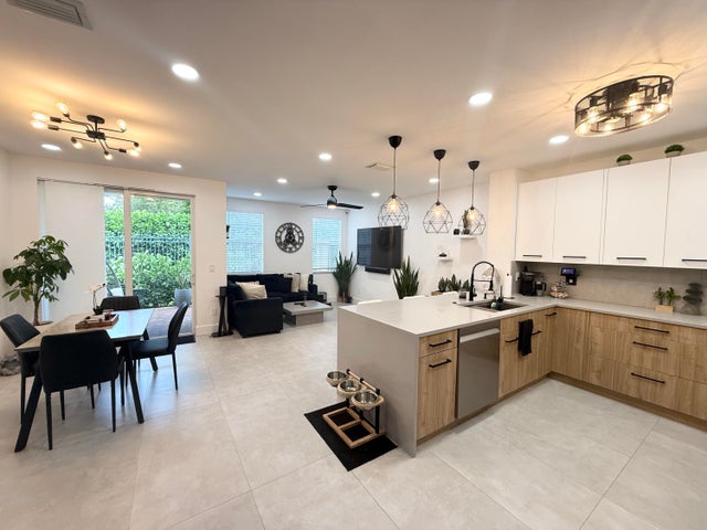 1 of 33 - 1015 Ventnor Avenue #3d, Delray Beach, FL