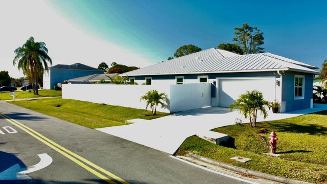 4 of 56 - 2092 Sw Airoso Boulevard, Port Saint Lucie, FL