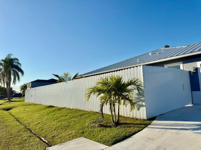 5 of 56 - 2092 Sw Airoso Boulevard, Port Saint Lucie, FL