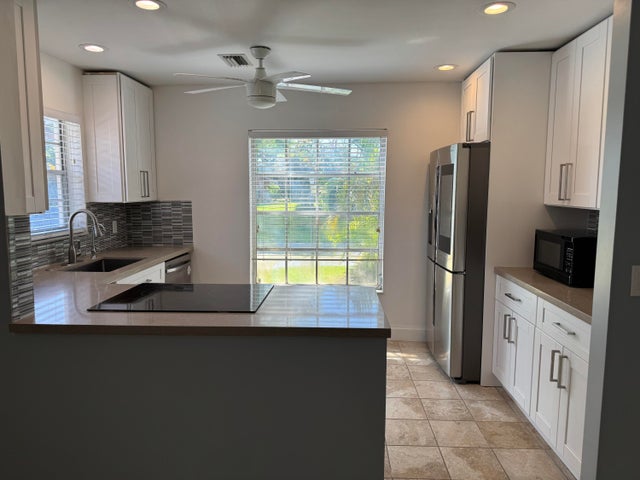 4 of 25 - 531 Se 28th Avenue #a, Boynton Beach, FL