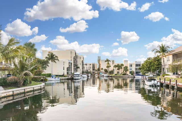 4 of 48 - 17 Royal Palm Way #1050, Boca Raton, FL