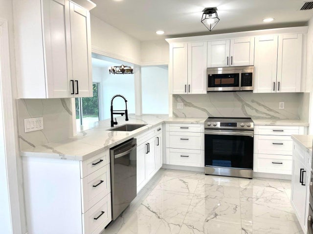 2 of 18 - 861 Nw 7th Street, Boca Raton, FL