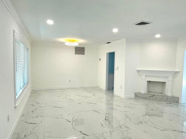 5 of 18 - 861 Nw 7th Street, Boca Raton, FL