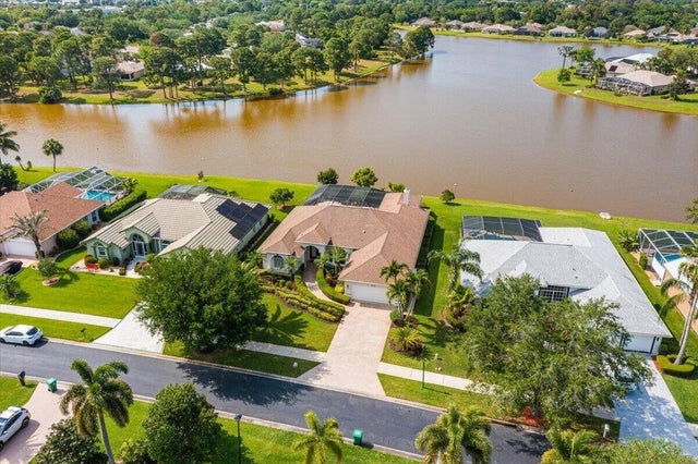 3 of 24 - 212 Sw Whitewood Drive, Port Saint Lucie, FL