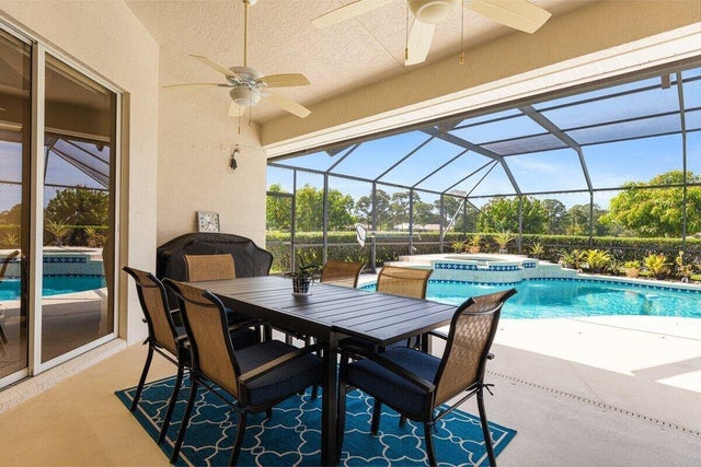 5 of 24 - 212 Sw Whitewood Drive, Port Saint Lucie, FL