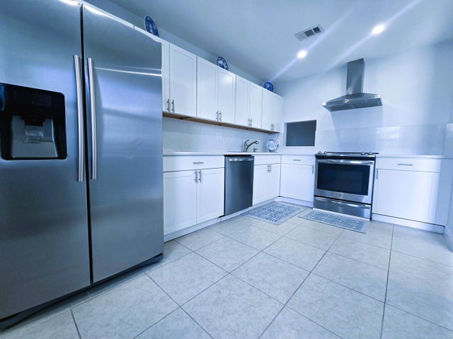 3 of 25 - 2886 Fernley Drive E #40, West Palm Beach, FL