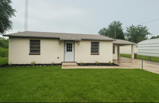 1 of 41 - 1412 Errol Street, Lake Placid, FL