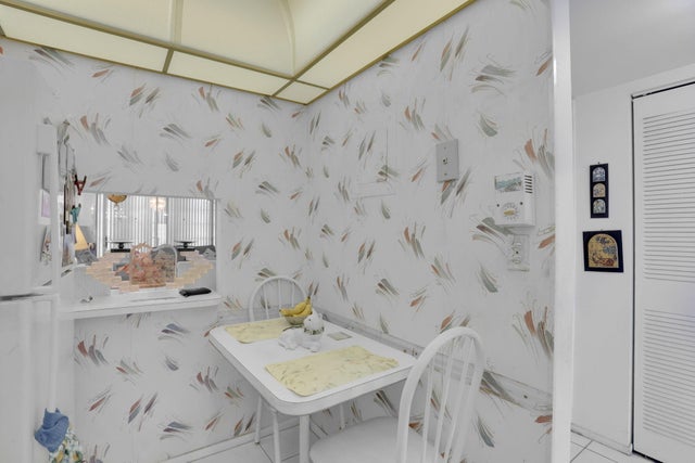 4 of 27 - 2751 E Sunrise Lakes Drive E #204, Sunrise, FL