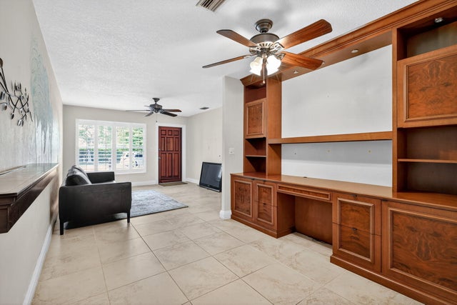 5 of 21 - 210 Seville Road, West Palm Beach, FL