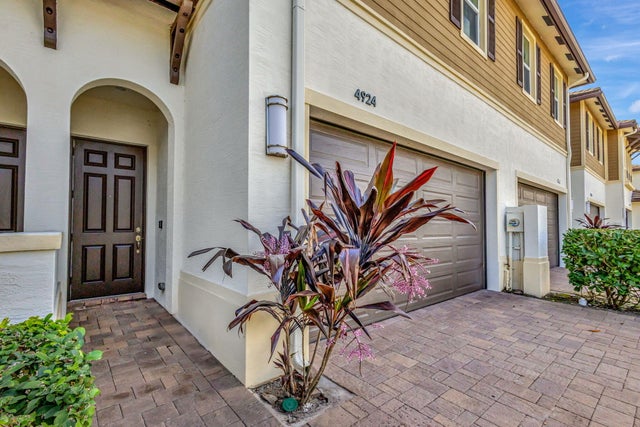 3 of 49 - 4924 Pointe Midtown Way, Palm Beach Gardens, FL