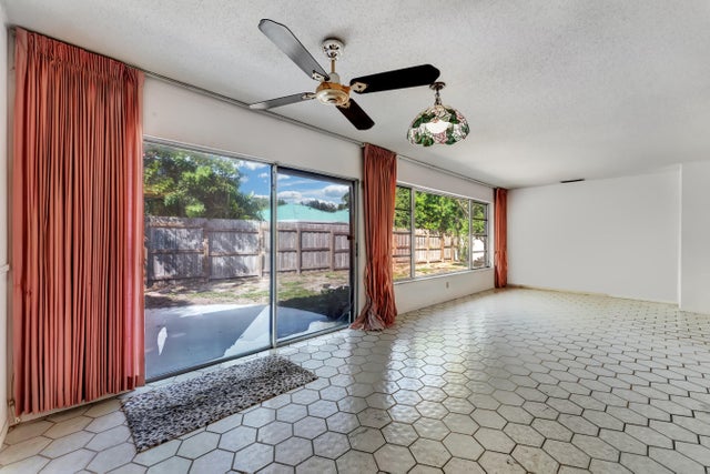 5 of 20 - 625 Linnet Circle, Delray Beach, FL