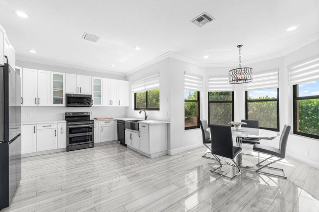 5 of 46 - 1115 Avondale Court, West Palm Beach, FL