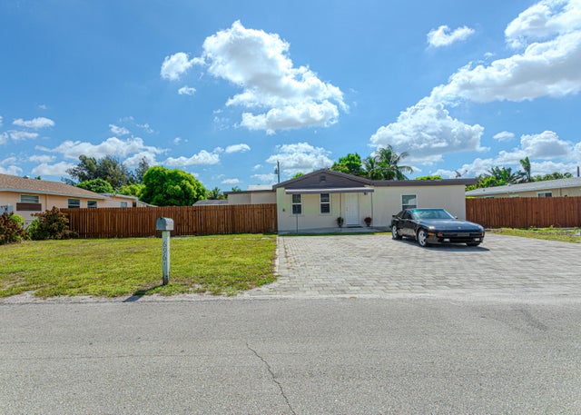 1 of 46 - 696 Neptune Street, West Palm Beach, FL