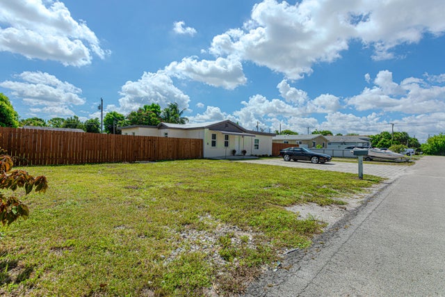 2 of 46 - 696 Neptune Street, West Palm Beach, FL