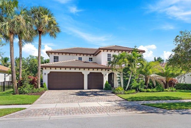 1 of 33 - 111 Manor Circle, Jupiter, FL