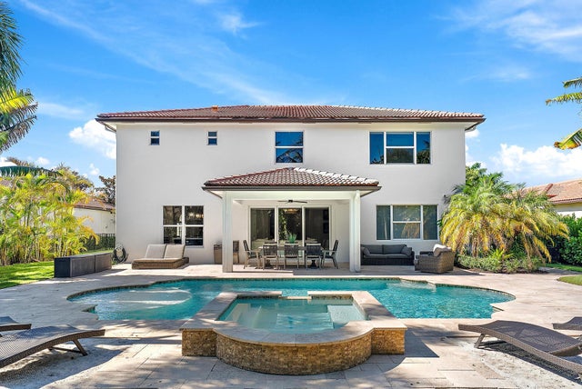 2 of 33 - 111 Manor Circle, Jupiter, FL