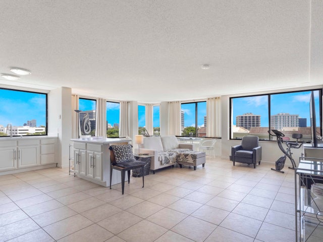 5 of 27 - 1500 Presidential Way #706, West Palm Beach, FL