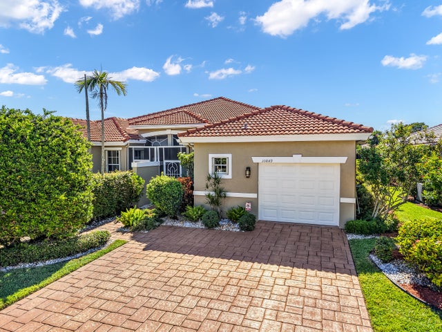 3 of 50 - 10849 Royal Caribbean Circle, Boynton Beach, FL