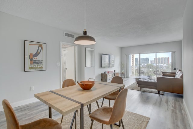 5 of 47 - 500 Bayview Drive #727, Sunny Isles Beach, FL