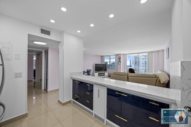 2801 Ne 183rd Street #1606w, Aventura