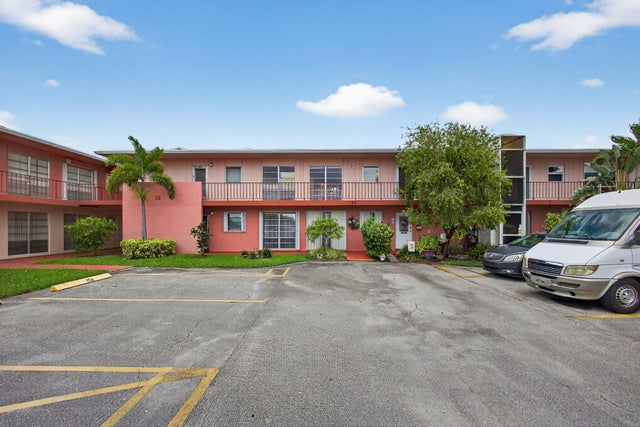 1 of 33 - 26 Golfs Edge F, West Palm Beach, FL