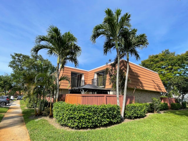 1 of 18 - 2880 Waterford Drive S #11, Deerfield Beach, FL