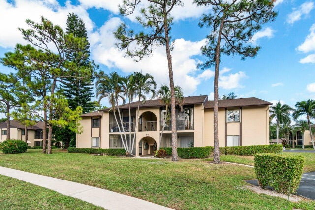 2 of 27 - 414 Pine Glen Lane #d-2, Greenacres, FL