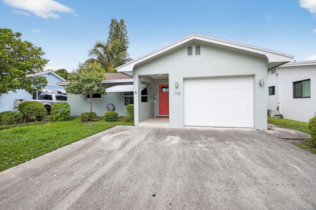 4 of 31 - 1715 N K Street, Lake Worth Beach, FL