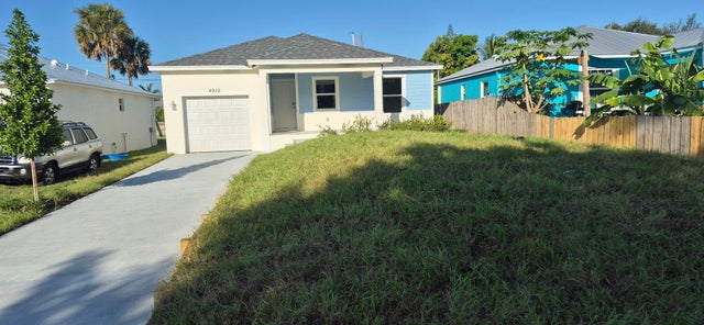 1 of 14 - 4910 Se Jack Avenue, Stuart, FL
