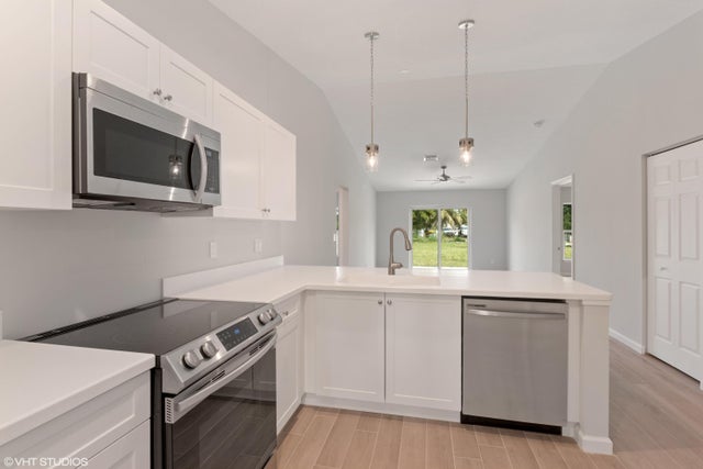 4 of 14 - 4910 Se Jack Avenue, Stuart, FL