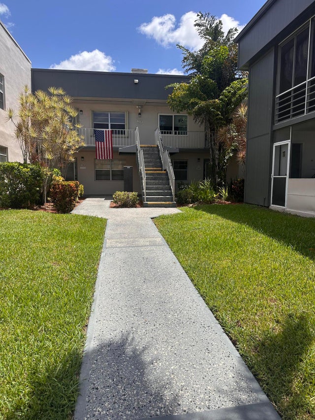 4 of 36 - 750 Burgundy P, Delray Beach, FL
