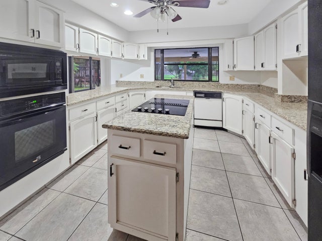 3 of 30 - 415 S Carpenter Road, Titusville, FL